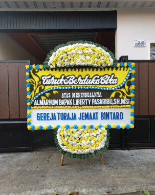 Papan Bunga Duka di Bontang Barat