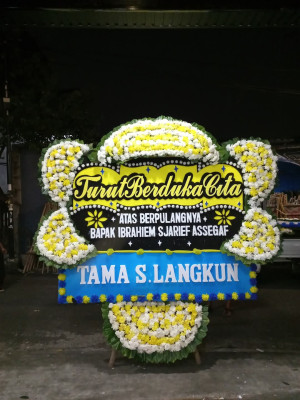 Papan Bunga Duka di Bontang Barat